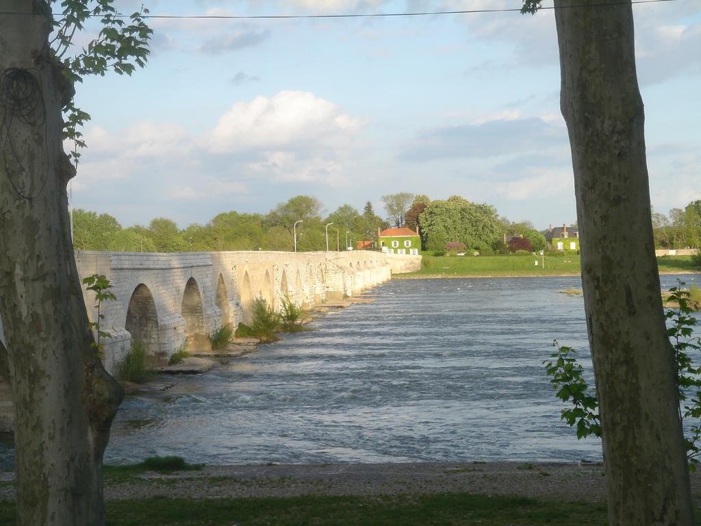 Grand Hotel De L'Abbaye Beaugency Exteriör bild